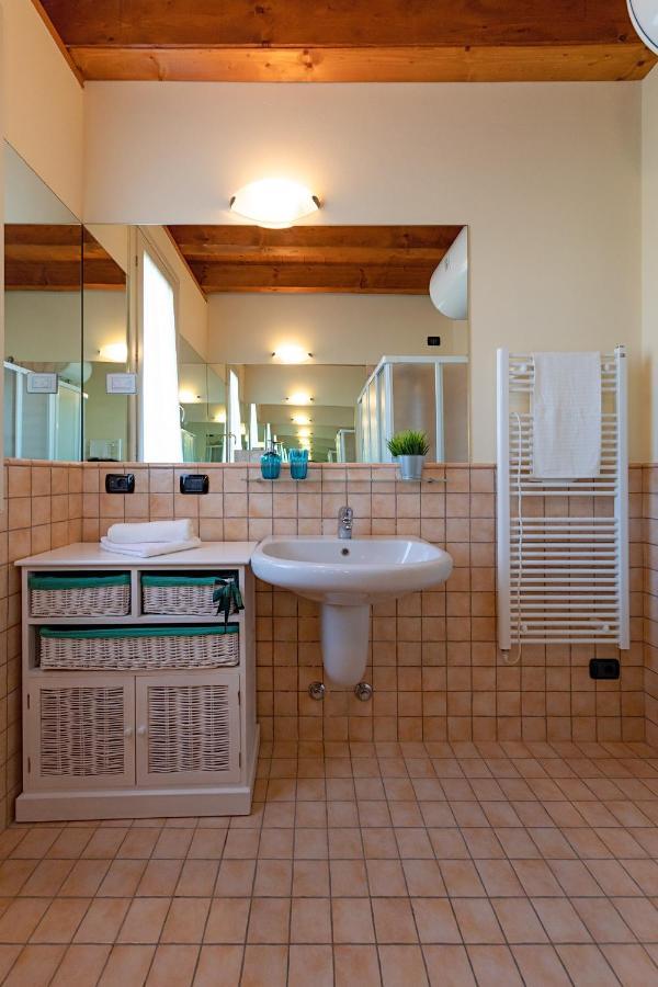 Borgo Del Torchio Apartments By Wonderful Italy Manerba del Garda Ngoại thất bức ảnh