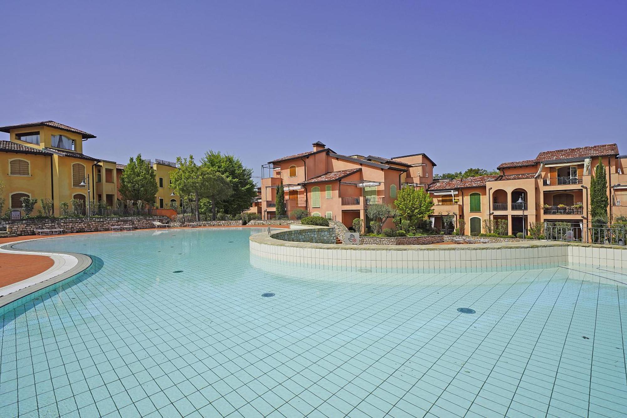 Borgo Del Torchio Apartments By Wonderful Italy Manerba del Garda Ngoại thất bức ảnh