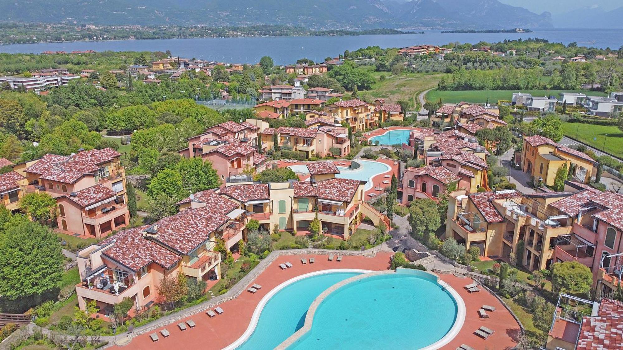 Borgo Del Torchio Apartments By Wonderful Italy Manerba del Garda Ngoại thất bức ảnh