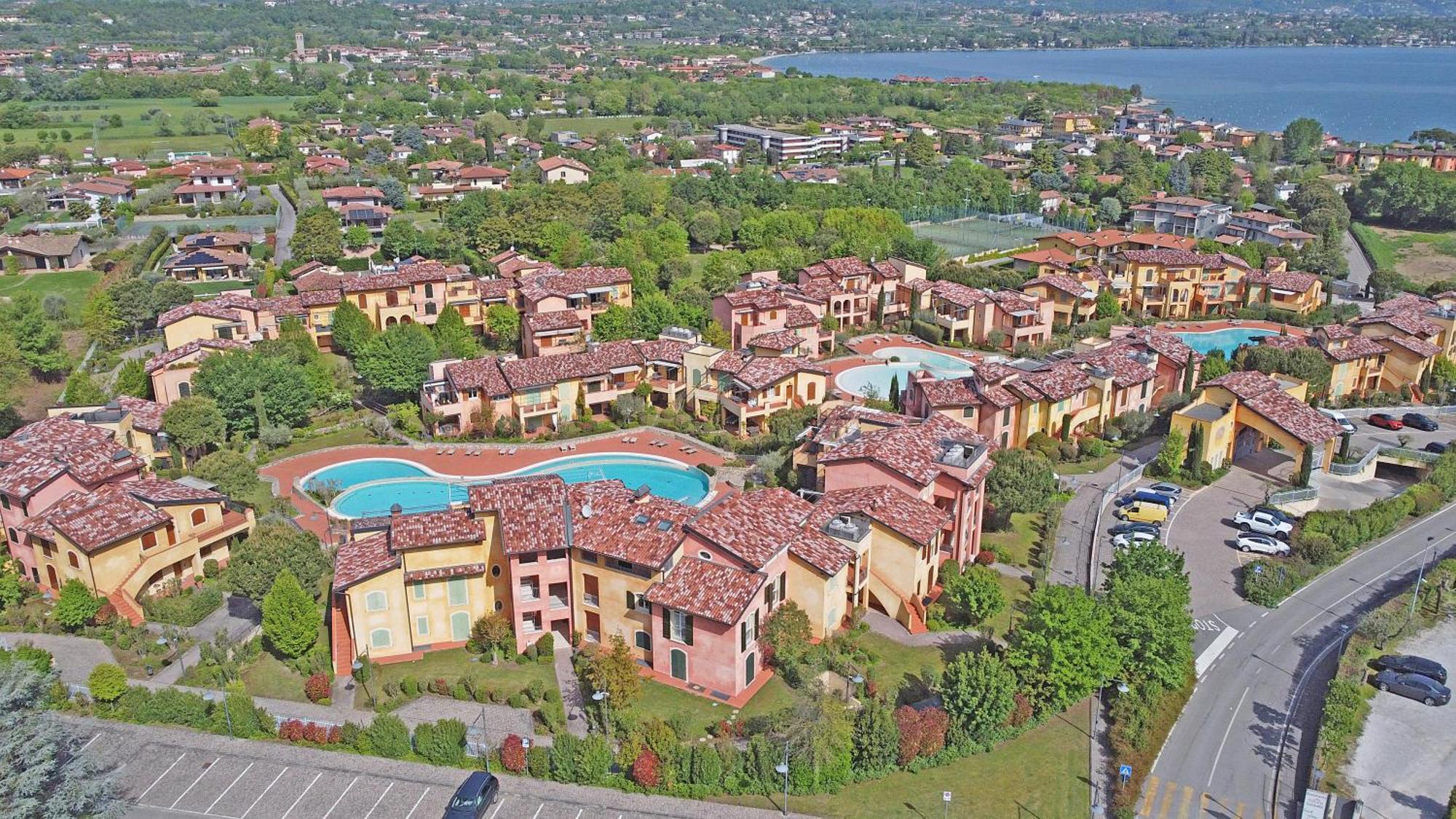 Borgo Del Torchio Apartments By Wonderful Italy Manerba del Garda Ngoại thất bức ảnh